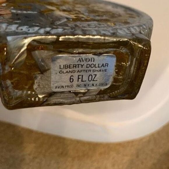 Avon Liberty Dollar Oland Aftershave Peeling Mostly Full In Box - Picture 5 of 9